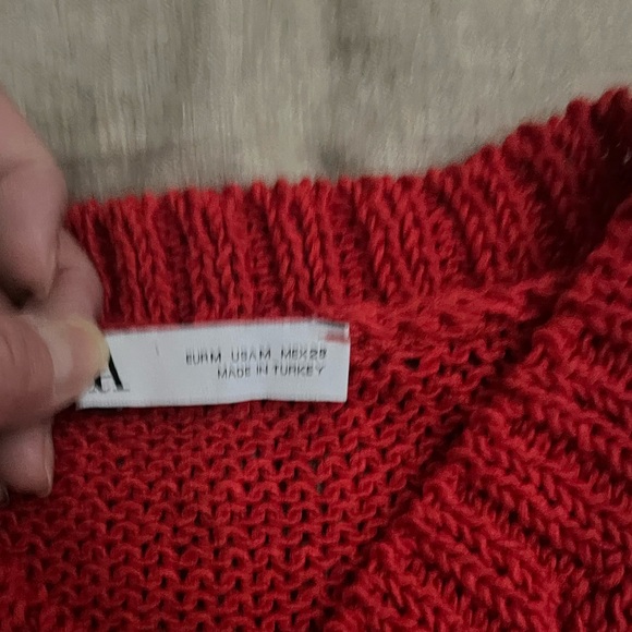 Zara Women's V-Neck Red Sweater Vest - Picture 2 of 4